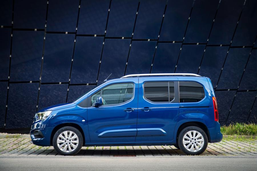  Opel Combo Life 2018 года  (фото 10 из 44)